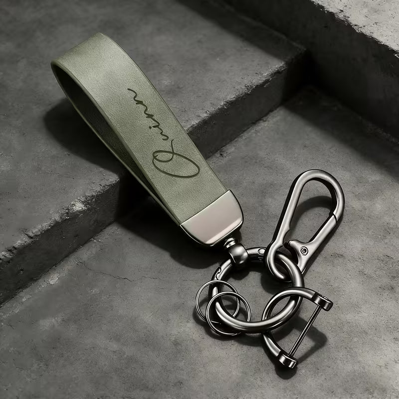 Personalizovaná kožená klíčenka s laserovým gravírováním