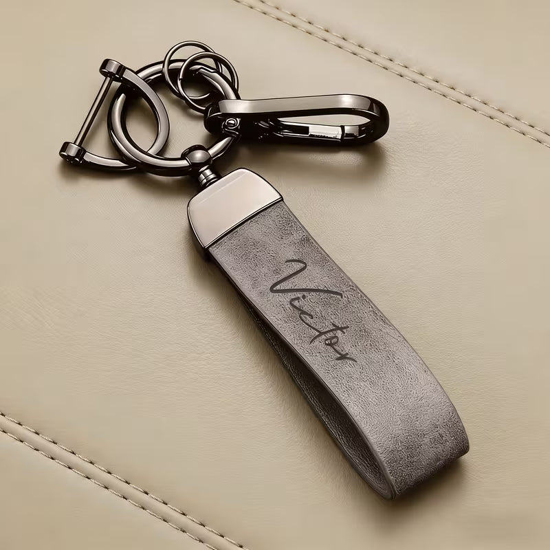 Personalizovaná kožená klíčenka s laserovým gravírováním