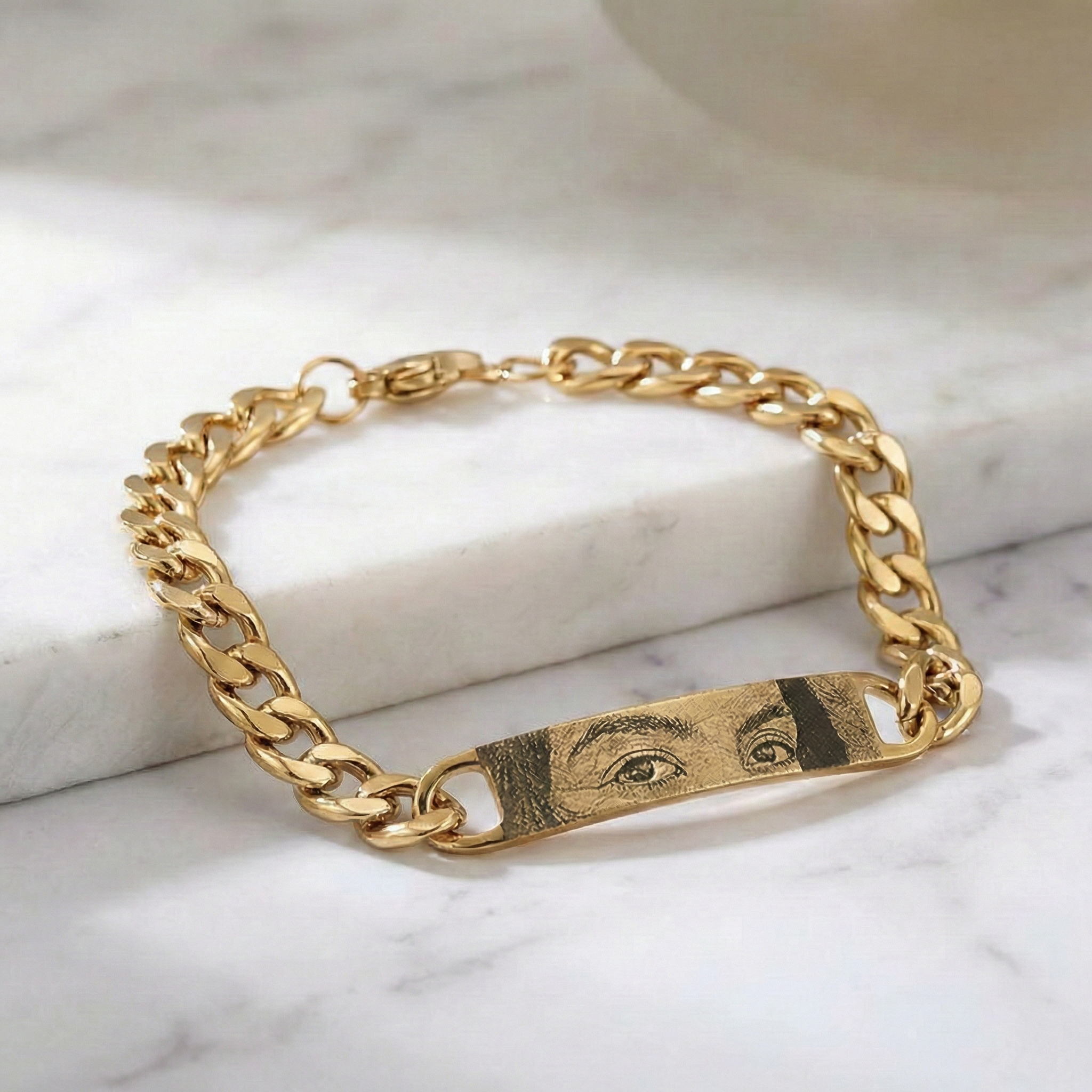 Řetízkový Náramek s gravírovaným pohledem